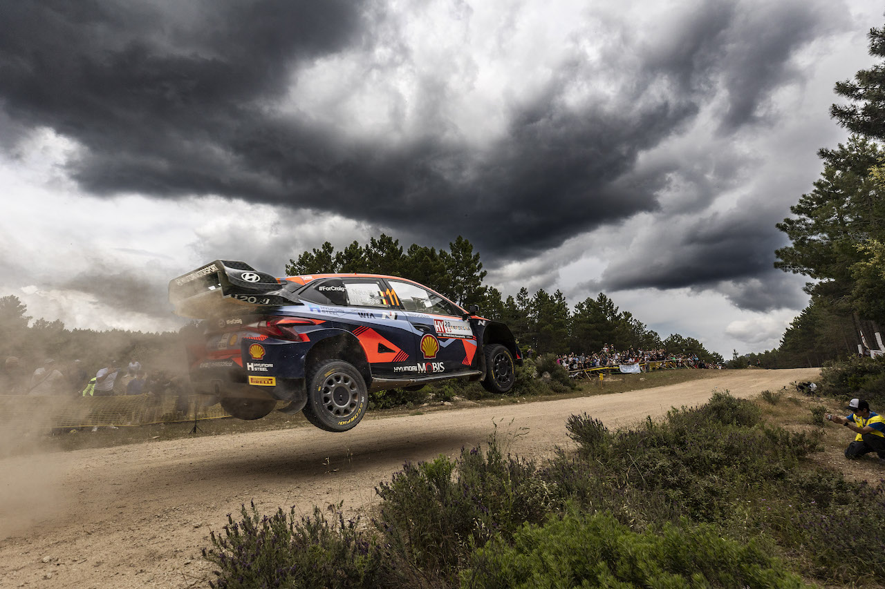 Wrc Neuville Reignites Title Quest With Rally Italia Sardegna Victory