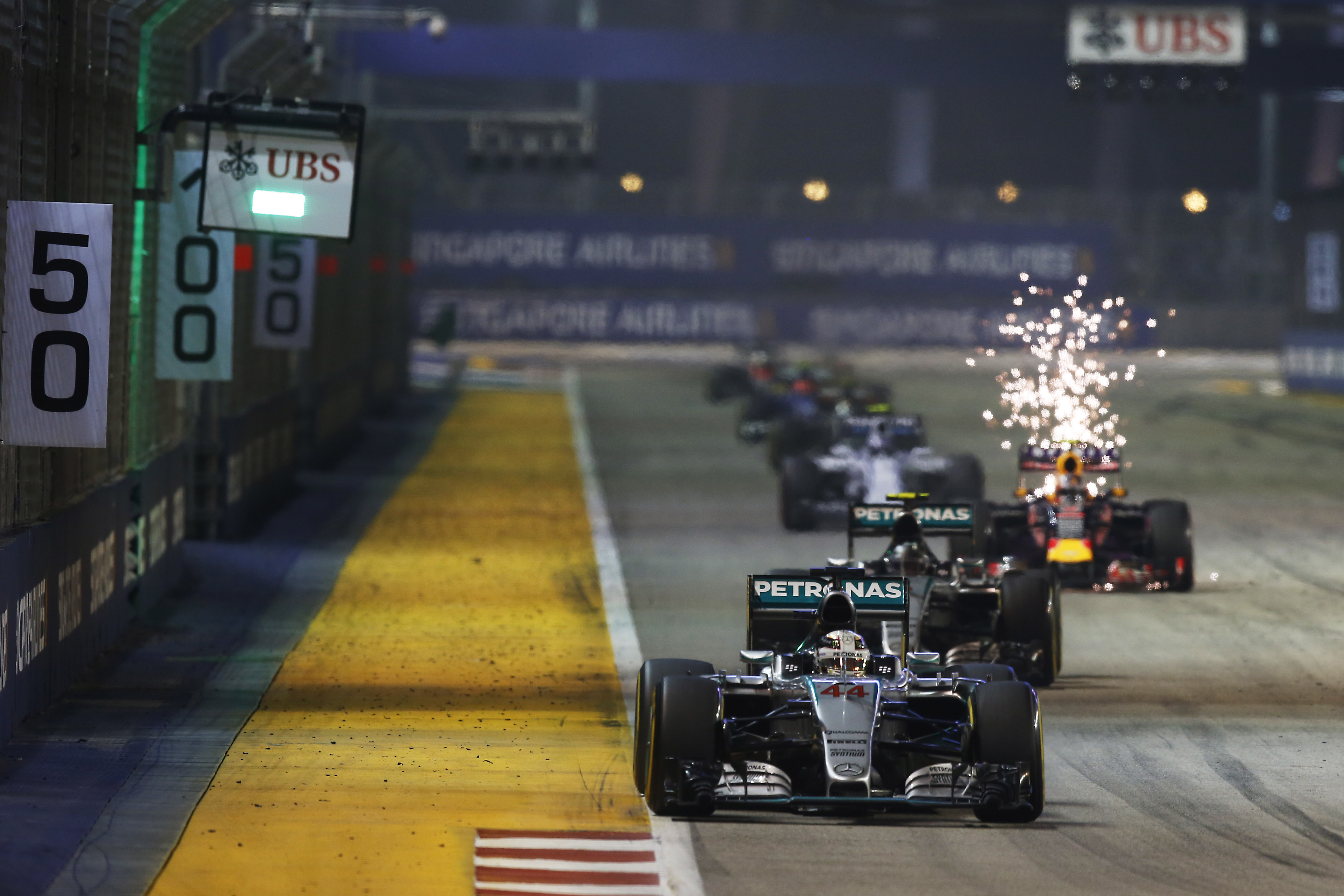 F1 - 2015 Singapore Grand Prix Gallery | Federation Internationale De L ...