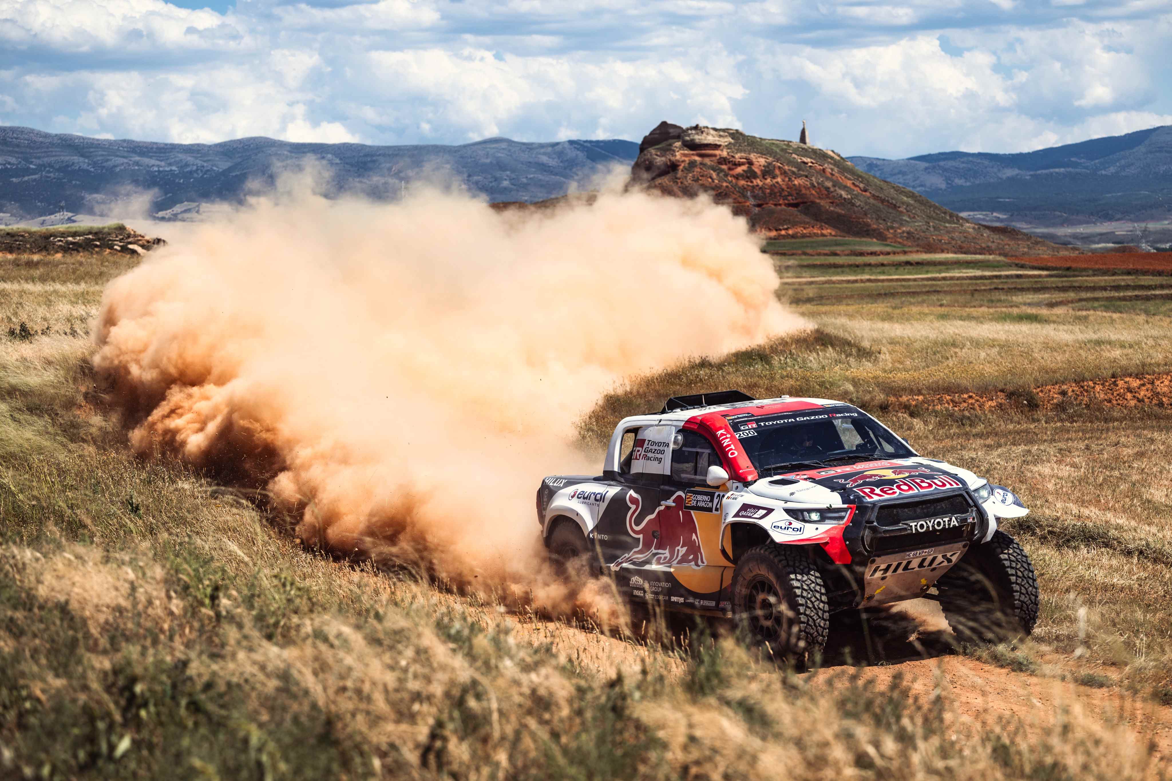 Al-Attiyah y Baumel de Toyota amplían su liderazgo en la Copa del Mundo FIA con una victoria en Baja España Aragón