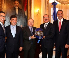 An FIA and IDB delegation including FIA President Jean Todt and IDB President Luis Alberto Moreno met with Dominican Republic Danilo Medina 