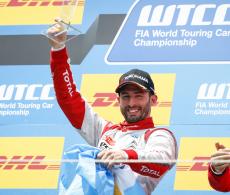 López lands Nordschleife WTCC win double