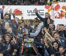 2022 WRC - Rally Japan - Thierry Neuville, Martijn Wydaeghe and the Hyundai Shell Mobis WRT team at the final podium (Nikos Katsikis / DPPI)