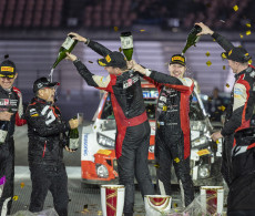 2023 Forul8 Rally Japan - Elfyn Evans / Scott Martin, Sébastien Ogier / Vincent Landais, Kalle Rovanperä / Jonne Halttunen, Akio Toyoda, Jari-Matti Latvala, final podium, Toyota Gazoo Racing WRT, Toyota Yaris Rally1 Hybrid (photo Nikos Katikis / DPPI)