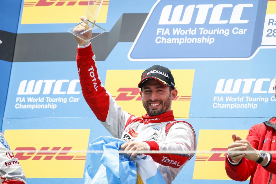 López lands Nordschleife WTCC win double